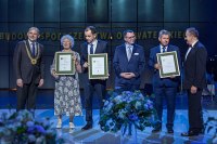 Od lewej: Marszałek Piotr Całbecki, Sabina Leszczyńska, przedstawiciele Federacji - Jan M. Grabowski i Andrzej Maczassek, Andrzej Dargacz i przewodniczący Sejmiku Ryszard Bober (fot. Szymon Zdziebło) Od lewej: Marszałek Piotr Całbecki, Sabina Leszczyńska, przedstawiciele Federacji - Jan M. Grabowski i Andrzej Maczassek, Andrzej Dargacz i przewodniczący Sejmiku Ryszard Bober (fot. Szymon Zdziebło)